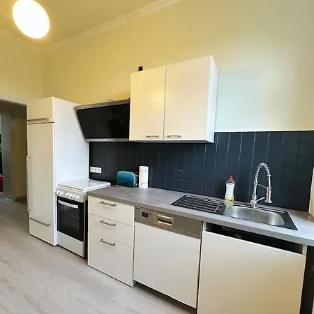 2 Schlafzimmer Waschenspuelmaschine Duisbourg